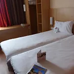 Ibis Centre Отель 3*