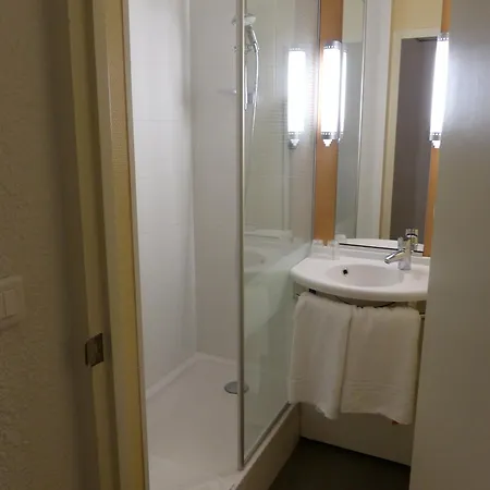 Ibis Centre Hotel 3*