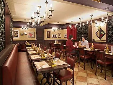 宜必思佩里格中心酒店 3*
