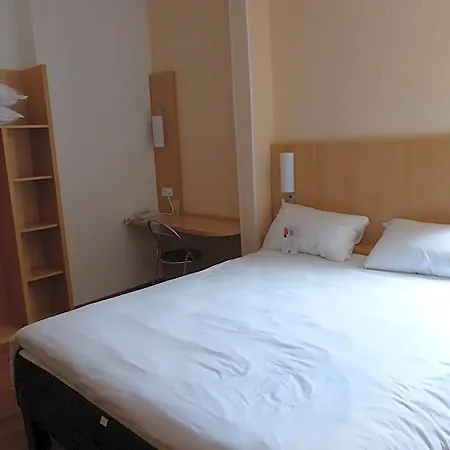 Ibis Centre Hotel