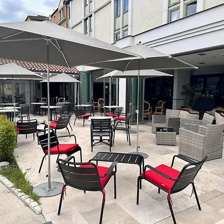 Ibis Centre 3*