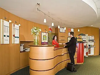 Ibis Centre Hotell 3*