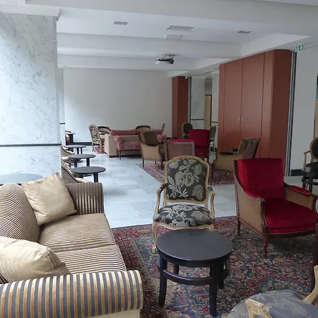 Ibis Centre 3*