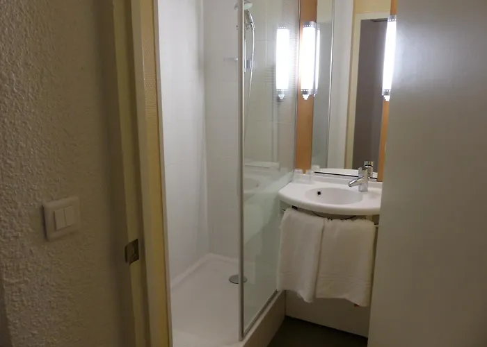 Ibis Centre Hotel 3*