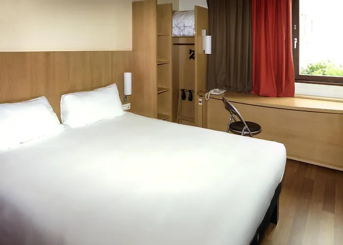 Ibis Centre فندق 3*